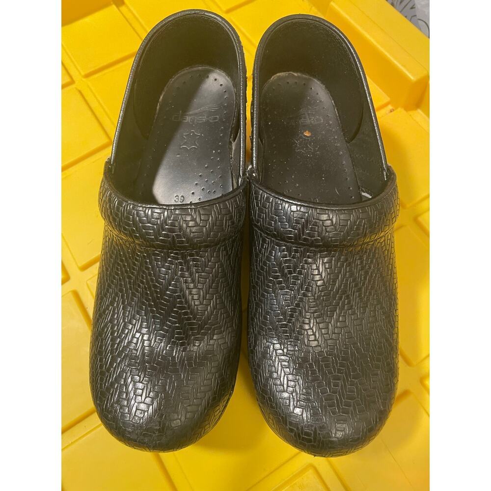 Dansko black comfort clogs size 8.5 US
